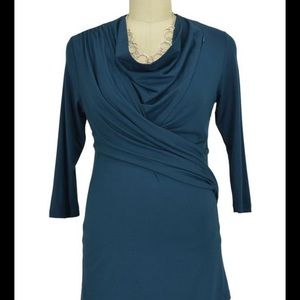 Mothers en Vogue Maternity/Nursing blouse